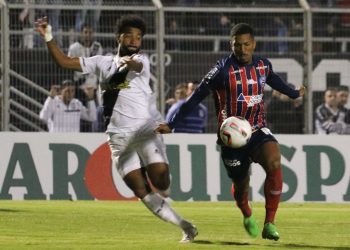 Fora de casa, Bahia joga mal e perde para a Ponte Preta por 2 a 0