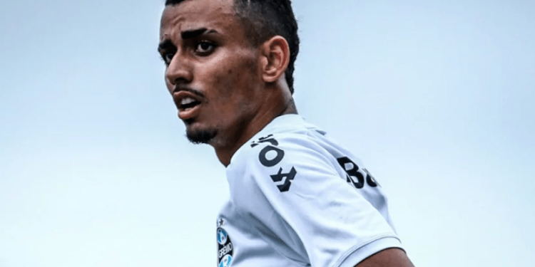 Bahia acerta contratação do volante Victor Lustosa, ex-Grêmio