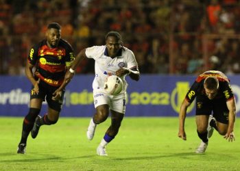 Jogando na Ilha do Retiro, Bahia é derrotado pelo Sport por 1 a 0 e segue sem vencer fora de casa