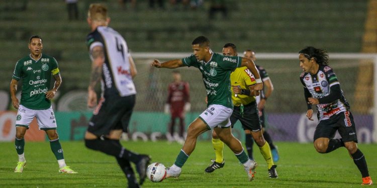 Próximo adversário do Bahia, Operário perde para o Guarani e cai para vice-lanterna do Brasileirão