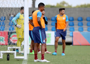 Bahia faz último treino e encerra preparação para enfrentar o Operário