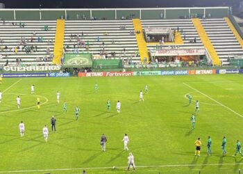 De virada, Bahia é derrotado pela Chapecoense por 3 a 1 na Arena Condá