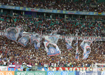 Torcida Bamor dribla punição da Justiça com mudança de nome e CNPJ; entenda