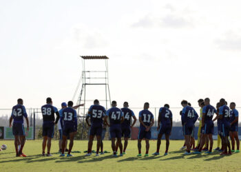 Com Davó em campo, Bahia faz último treino e encerra preparação para enfrentar o Brusque