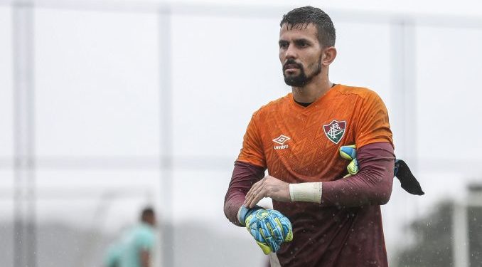 Bahia acerta contratação do goleiro Marcos Felipe, do Fluminense