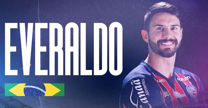 Bahia anuncia a contratação do centroavante Everaldo que estava no Japão