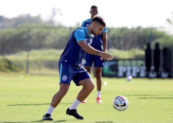 Com treinos em dois turnos, Bahia segue se preparando para estreia no baianão