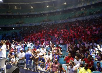 Sócios aprovam adequação de estatuto do Bahia para criação da SAF