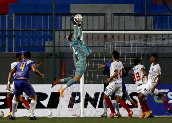 Com pênalti duvidoso, Bahia perde para o Jacobinense na Arena Cajueiro