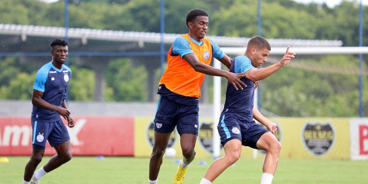Bahia finaliza penúltimo dia de pré-temporada com foco nas bolas paradas