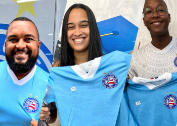 Bahia inicia entrega da nova camisa 3 para os sócios
