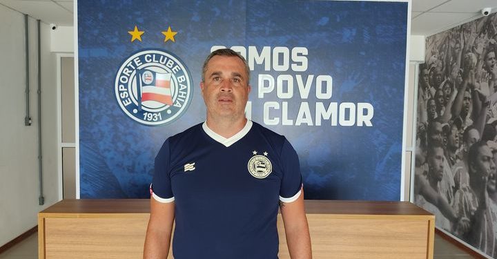 Bahia promove Rogério Ferreira para técnico do time sub-20