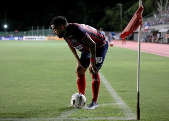 Matheus Bahia fica no departamento médico e não enfrenta o Jacobinense