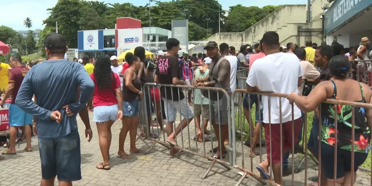 Ingressos esgotados para clássico entre Bahia e Vitória na Fonte Nova