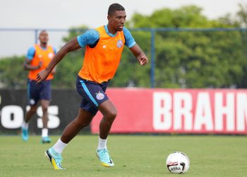 Kanu, Rezende e Ricardo Goulart são vetados e não enfrentam o Jacobinense