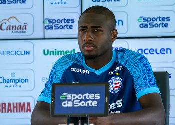 Lateral Ryan comemora oportunidade no time principal do Bahia: “Venho me dedicando nos treinamentos”