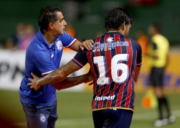 “Muito orgulhoso dos jogadores e da capacidade de trabalho”, diz Paiva após triunfo fora de casa