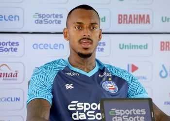 Raul Gustavo defende estilo de jogo e analisa início de temporada no Bahia