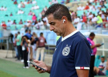 Paiva comemora triunfo no Ba-Vi e chama atenção para erros defensivos: “Brincaram no lugar errado”