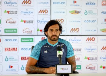 “Quero levantar taças com a camisa do Bahia”, diz Ricardo Goulart