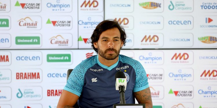 “Quero levantar taças com a camisa do Bahia”, diz Ricardo Goulart
