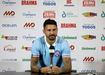 “Recebi outras propostas do Brasil, mas nenhuma me seduziu, apenas a do Bahia”, afirma Everaldo