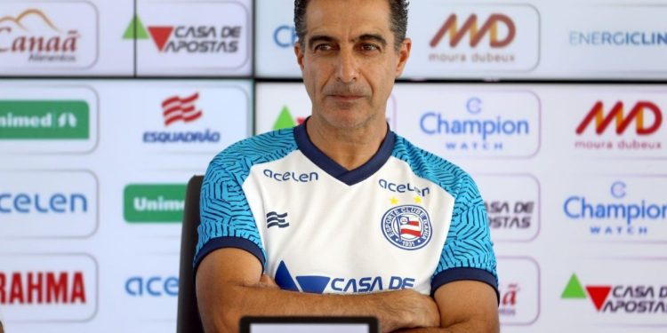 Renato Paiva lamenta chances desperdiçadas contra o Sampaio Corrêa: “Vamos melhorar as finalizações”