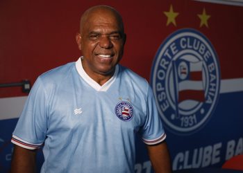 Bahia batiza campo principal da Cidade Tricolor com nome do ex-goleiro Ronaldo Passos