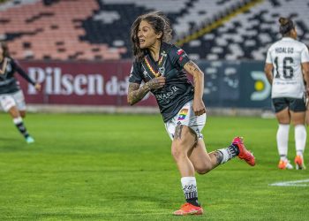 Bahia contrata atacante Yenny Acuña para disputa do Brasileirão Feminino