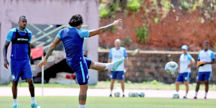 Bahia realiza treino em Pituaçu no dia do jogo contra o Fortaleza