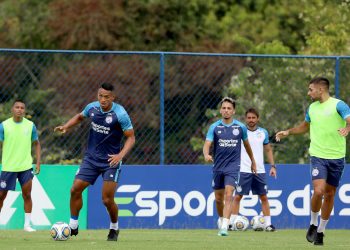 Sem Kanu, Bahia inicia preparação para enfrentar o Bahia de Feira