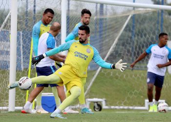 Sequência de treinos para enfrentar o Fortaleza agrada Marcos Felipe