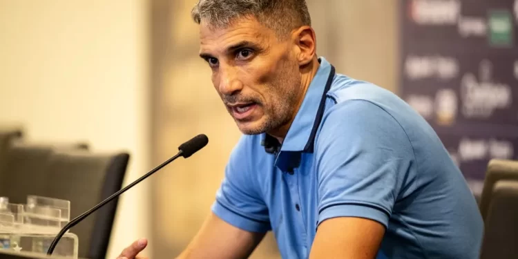 Vojvoda explica estratégia do Fortaleza para vencer o Bahia na Fonte Nova