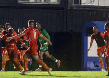 Adversário do Bahia na Copa do Brasil, Camboriú briga contra o rebaixamento no estadual