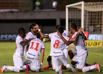 Bahia atropela o Jacuipense, vence por 4 a 1 e garante vaga na segunda fase da Copa do Brasil