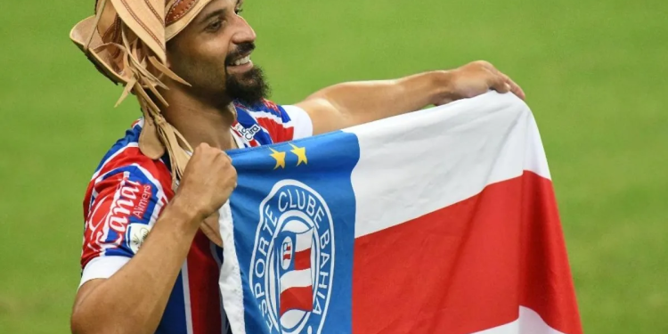 Bahia negocia retorno do meia Thaciano, do Grêmio