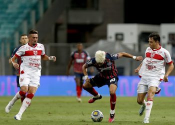 Bahia derruba invencibilidade de 18 jogos do CRB