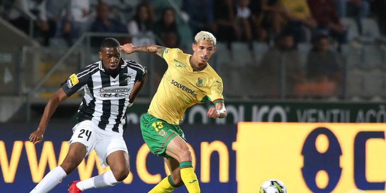 Conheça Arthur Sales, nova aposta do Bahia para a temporada