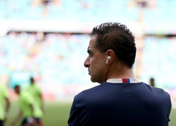 “Estamos à espera de quatro, cinco posições que vão chegar,” diz Renato Paiva sobre reforços