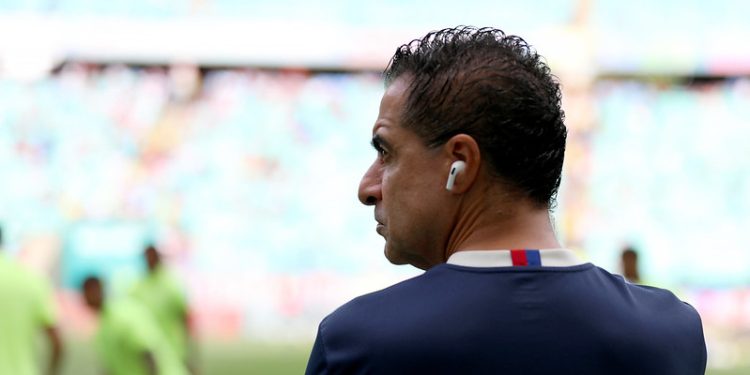 “Estamos à espera de quatro, cinco posições que vão chegar,” diz Renato Paiva sobre reforços