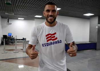 Ex-Bahia, centroavante Fernandão é anunciado por clube da série B