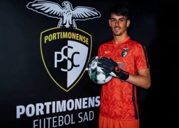 Emprestado pelo Bahia, Goleiro Gabriel Souza faz linda assistência em Portugal