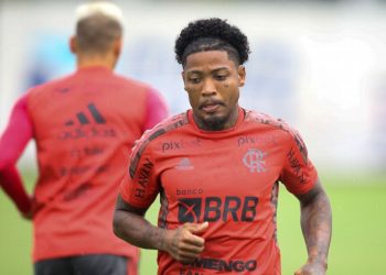 Negociações entre Bahia e Flamengo avançam, mas Marinho recusa 1º oferta salarial