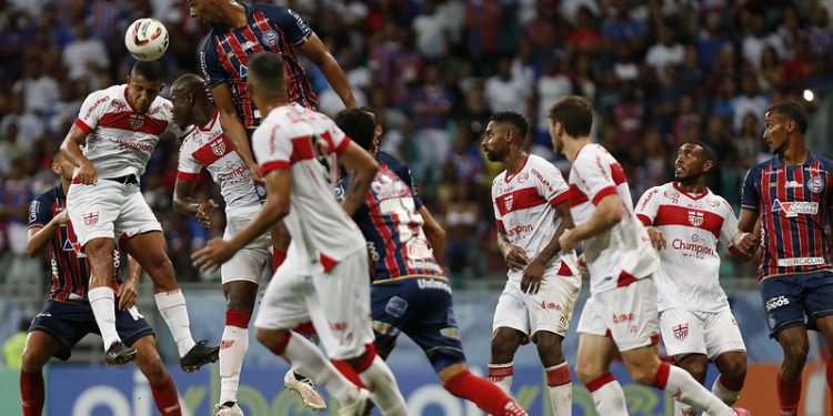 Próximo adversário do Bahia, CRB chega à Salvador com invencibilidade de 18 jogos
