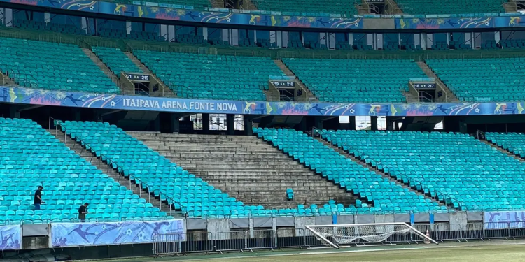 Arena inicia retirada das cadeiras do setor norte da Fonte Nova