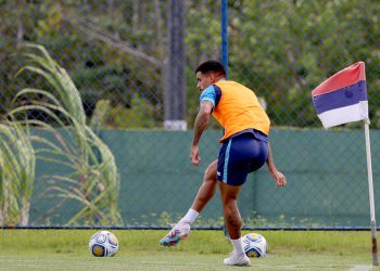 Cauly é poupado do treino e vira dúvida para enfrentar o Volta Redonda