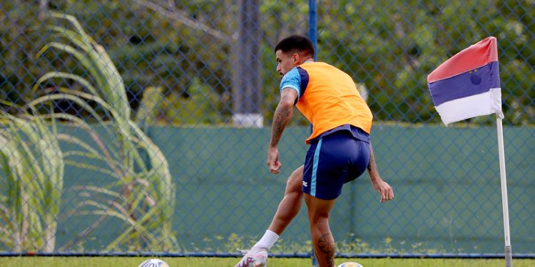 Cauly é poupado do treino e vira dúvida para enfrentar o Volta Redonda