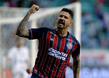 Everaldo marca na final e chega a nove gols pelo Bahia