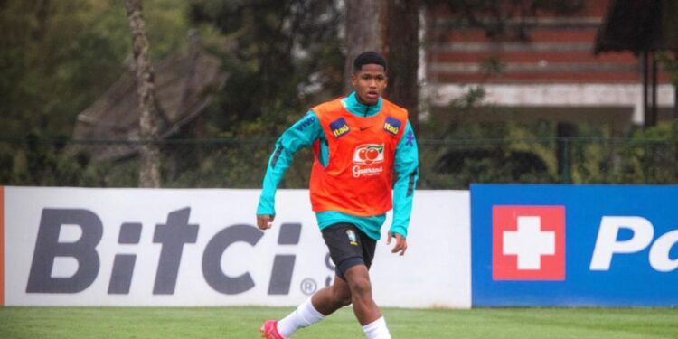 Lateral do Bahia pode ficar de fora por mais de um mês