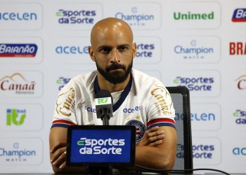 Thaciano fala sobre emoção em jogar com o apoio da torcida do Bahia